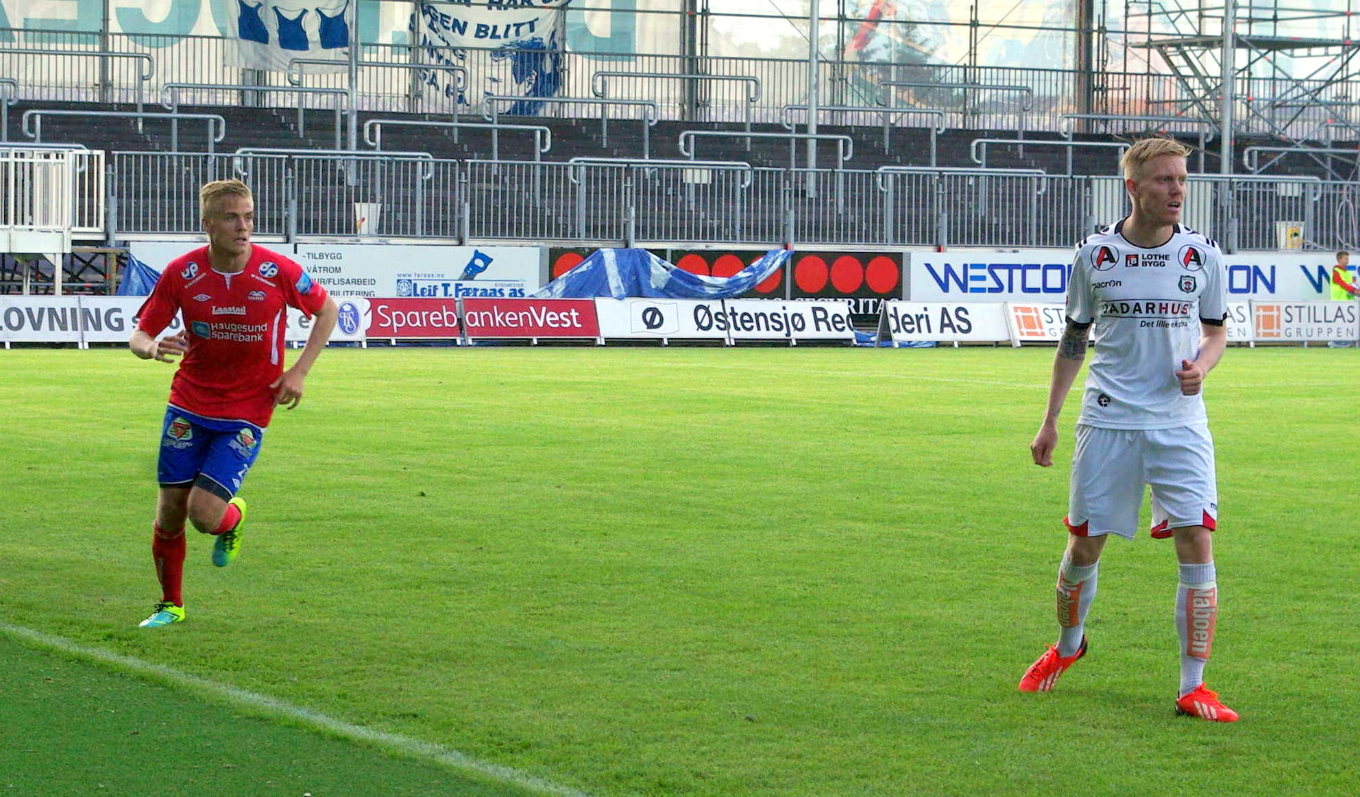 BRØDREDUELLEN: Eirik i kamp mot storebror Andreas som alltid har vært en viktig støttespiller for ham. Foto: Samuel Svendsen